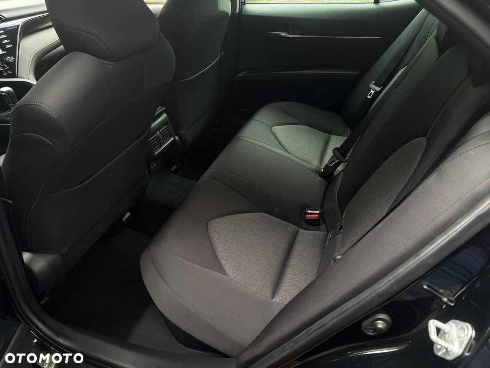 Toyota Camry - 11