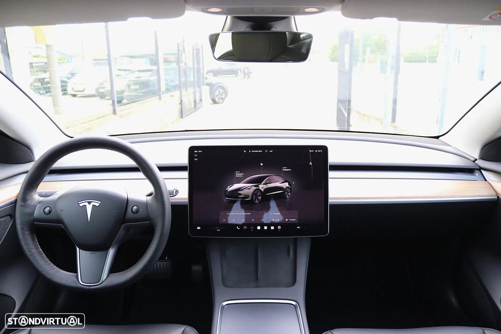 Tesla Model 3 Long-Range Dual Motor AWD - 4