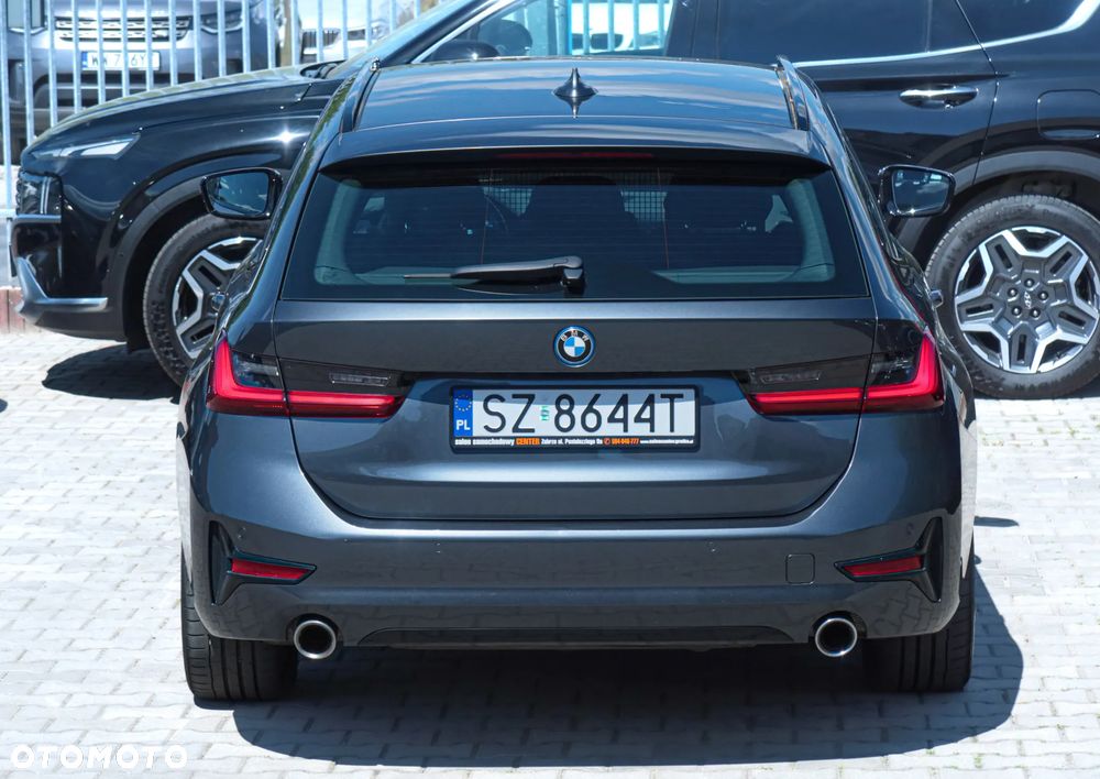 BMW Seria 3 330e Sport Line - 34
