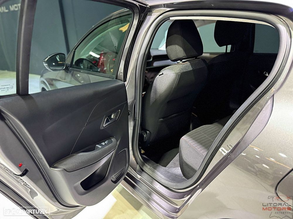 Peugeot 208 1.2 PureTech SE Style - 15