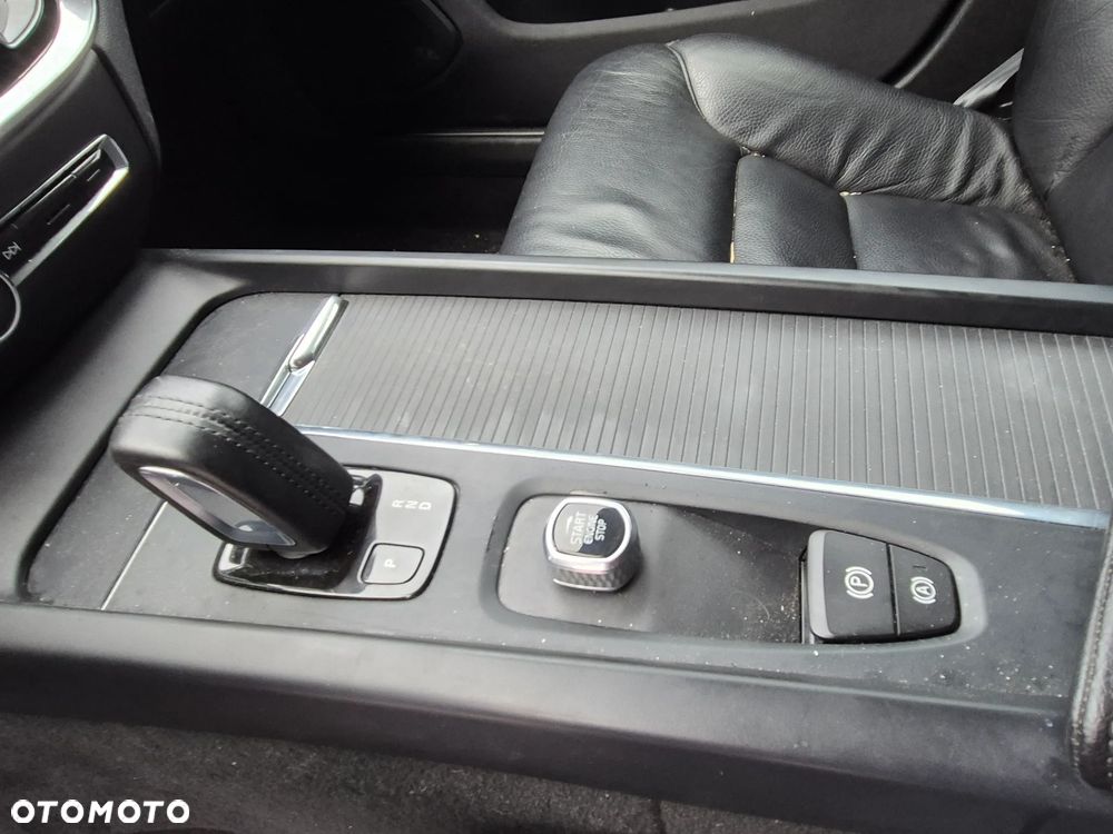Volvo V60 B3 B Momentum Pro - 26