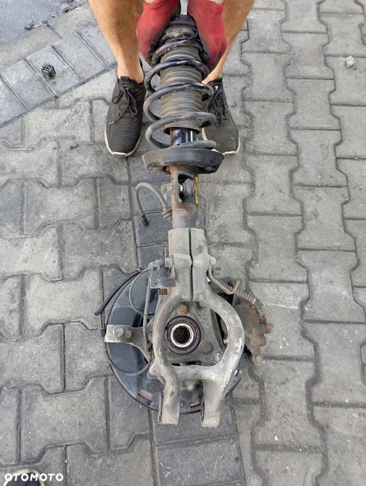 OPEL ASTRA IV J GTC 1.6 SIDI ZWROTNICA LEWA MACPERSON KOPYTO AMORTYZATOR - 3