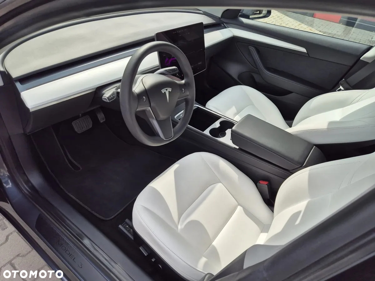 Tesla Model 3 Long Range AWD - 13