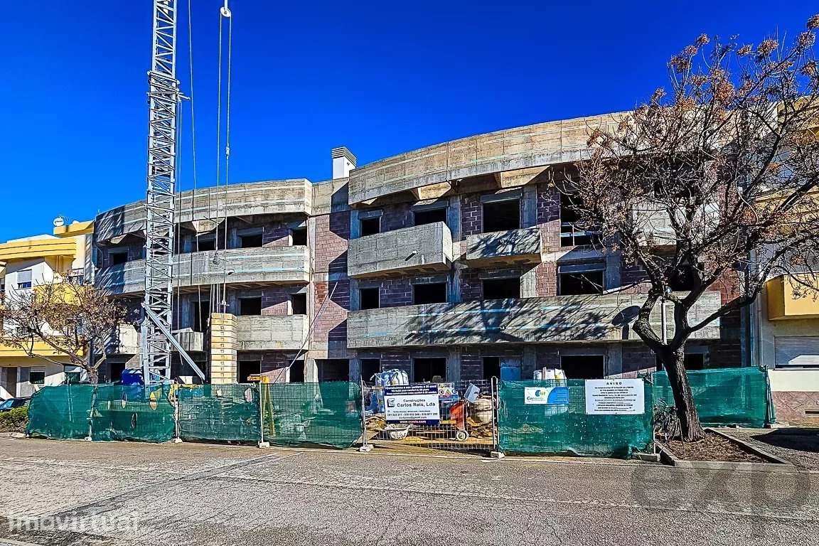 Apartamento T3 com Garagem Box – Última Unidade – Novo Empreendimento - Grande imagem: 3/46