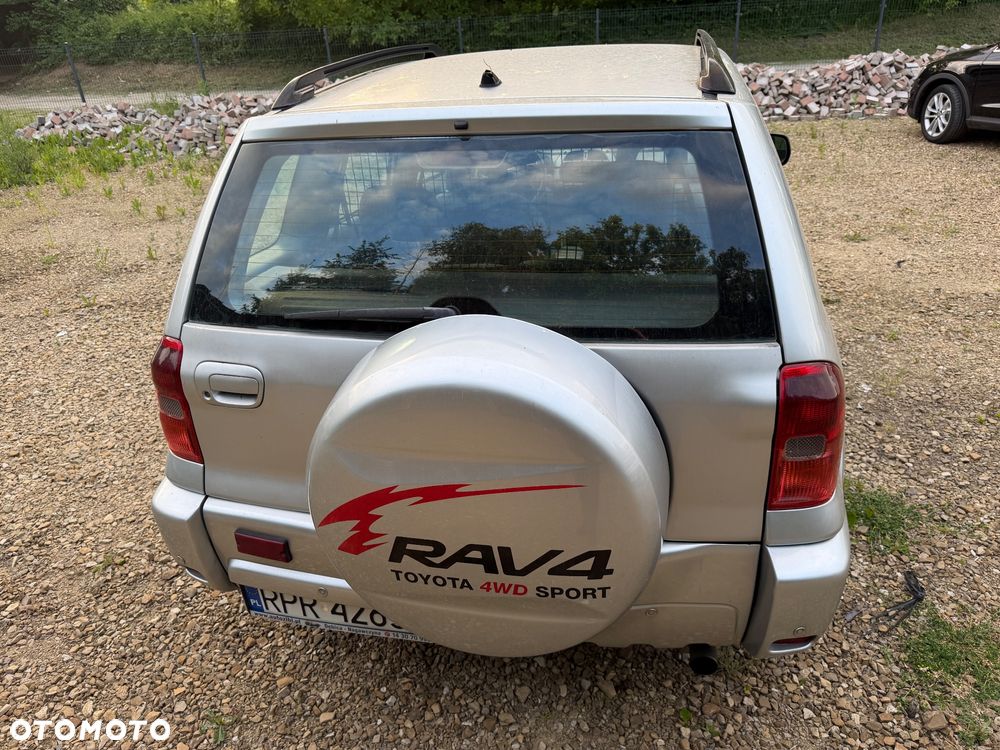 Toyota RAV4 D-4D 4x4 - 15
