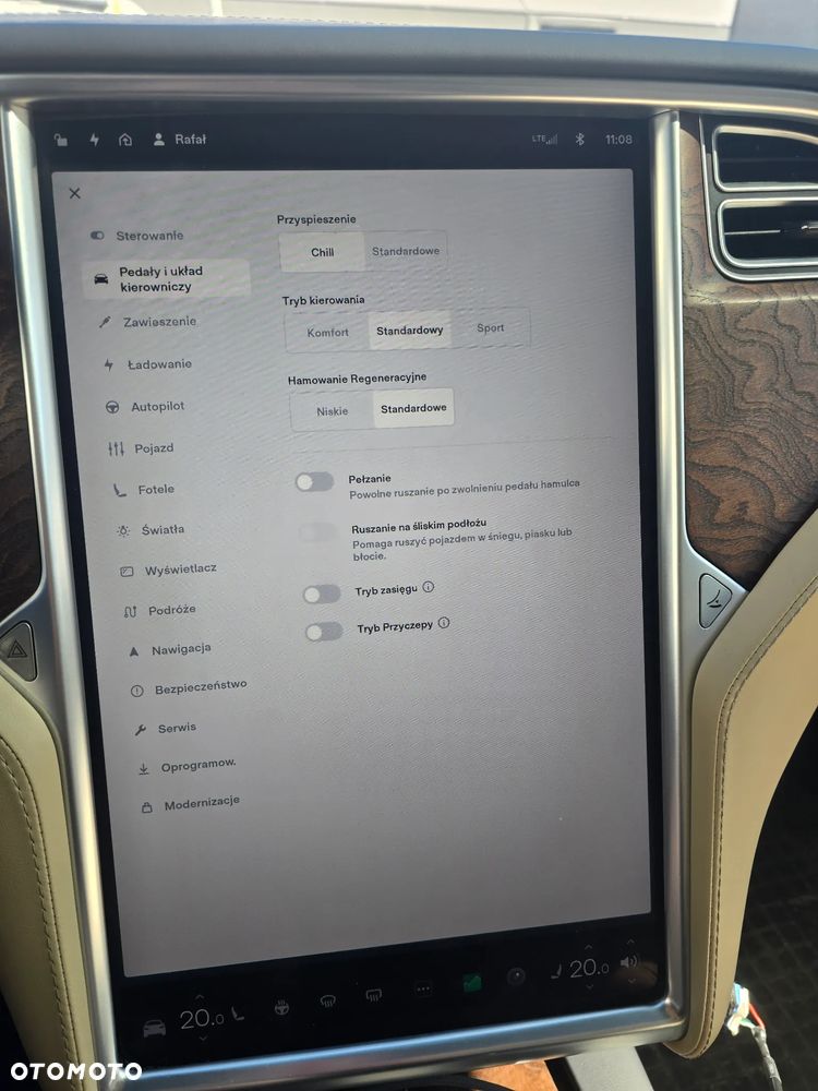 Tesla Model X - 32