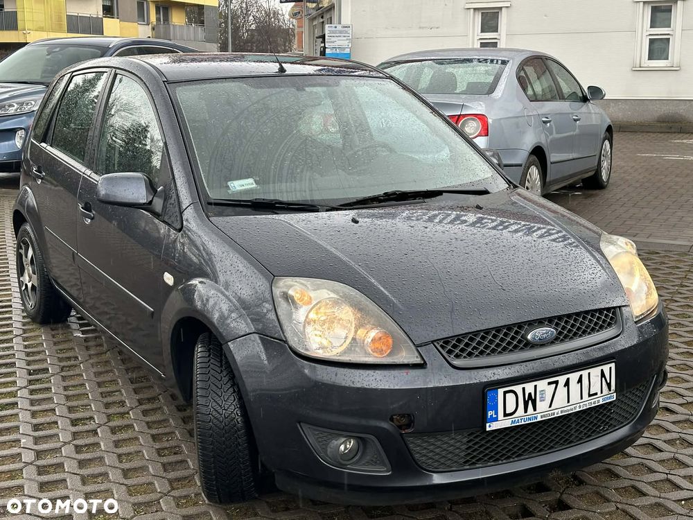 Ford Fiesta - 2