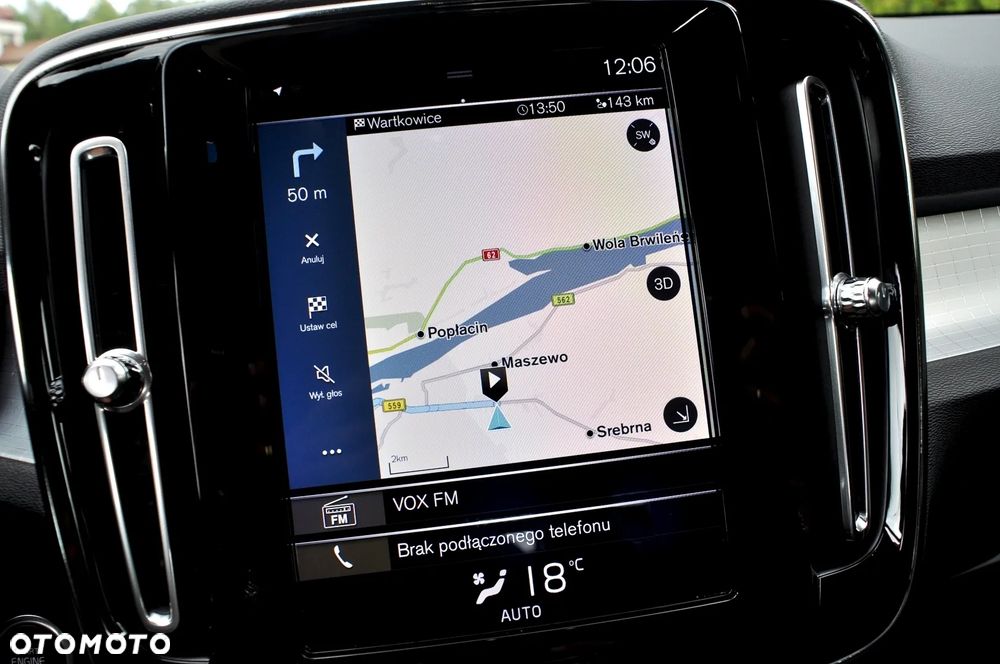 Volvo XC 40 T3 Momentum Pro - 22