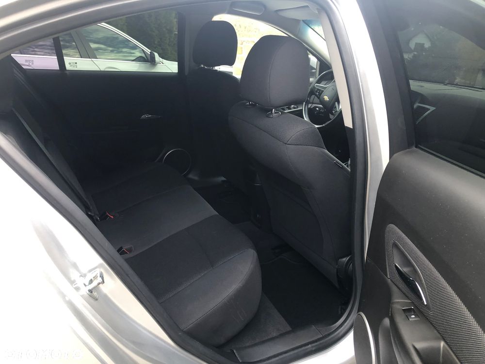 Chevrolet Cruze 1.8 LT+ - 12