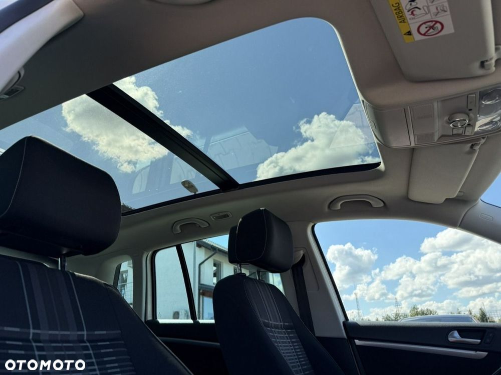 Volkswagen Tiguan 2.0 TDI DPF BlueMotion Technology Lounge Sport & Style - 13