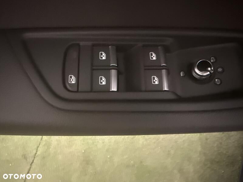 Audi A4 Limousine 40 TFSI mHEV Quattro Advanced S tronic - 12