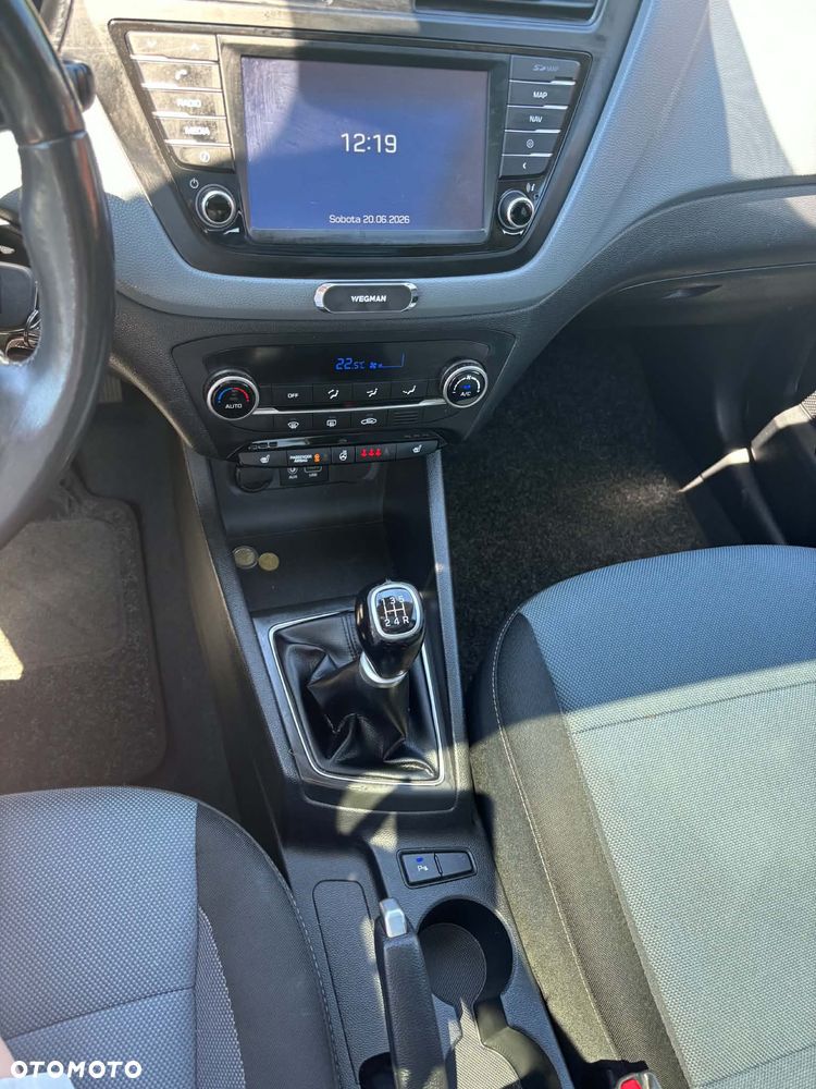 Hyundai i20 1.2 Trend - 17