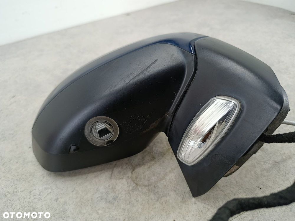 LUSTERKO PRAWE PEUGEOT 5008 KPS - 4