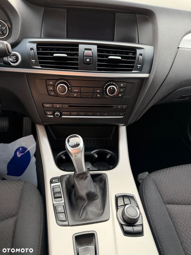 BMW X3 xDrive20d - 28