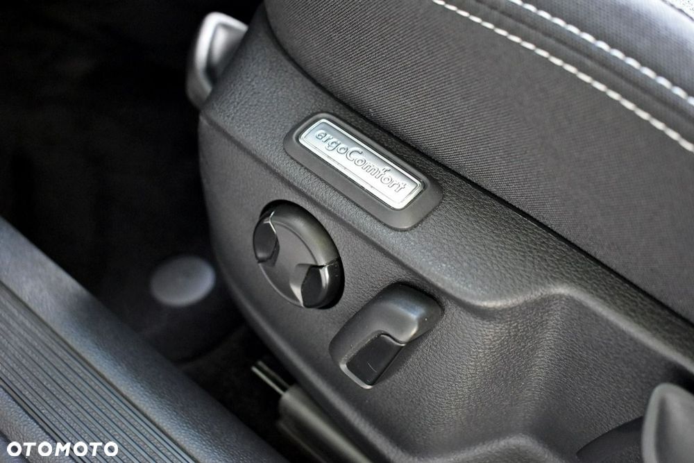 Volkswagen Passat Variant 2.0 TDI EVO Business DSG - 11
