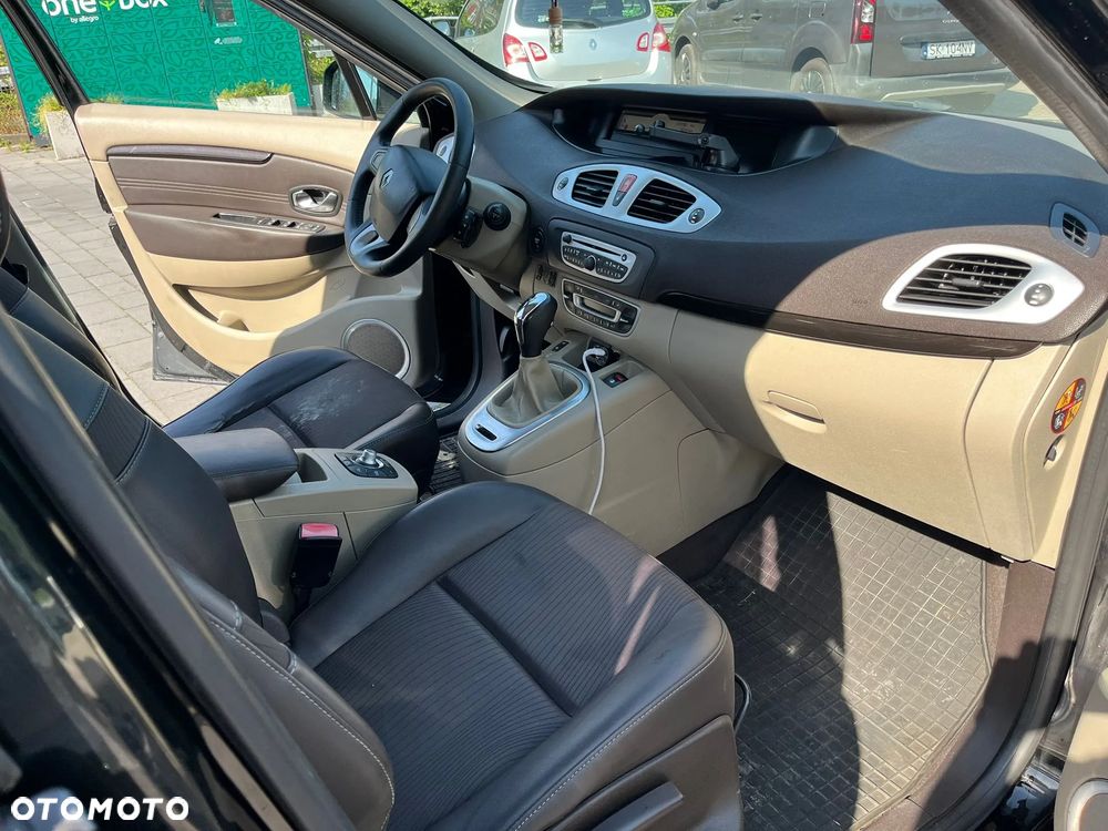 Renault Scenic - 11