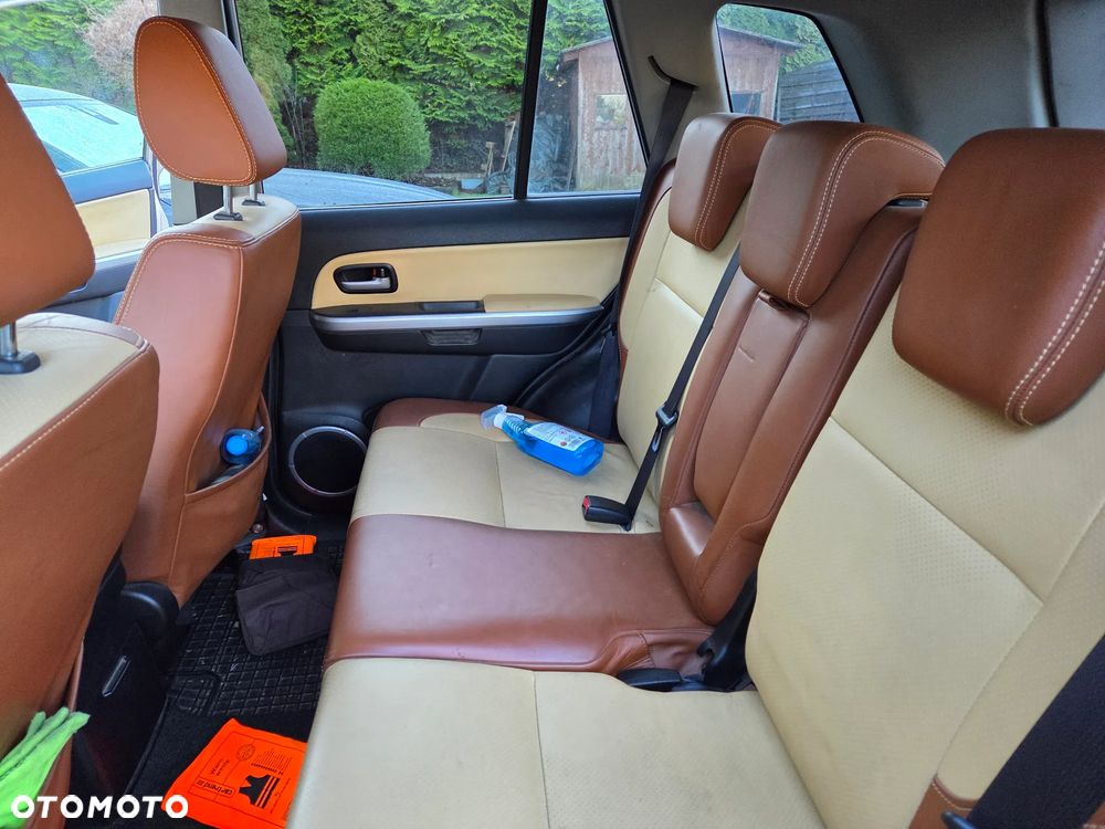 Suzuki Grand Vitara 1.9 DDiS Premium - 9