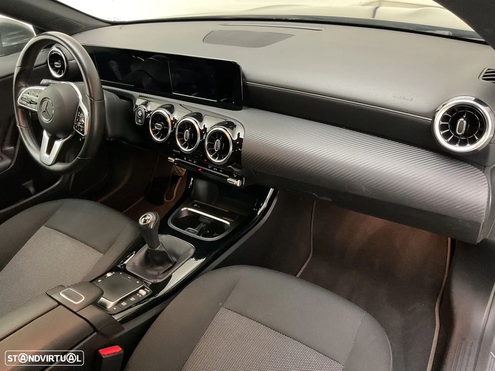 Mercedes-Benz CLA 180 d Shooting Brake Style Plus - 13