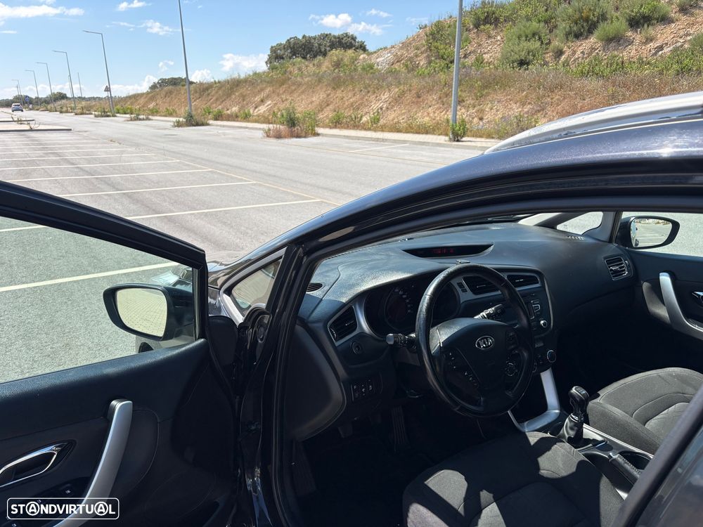 Kia Ceed SW 1.4 CRDi More Edition - 12