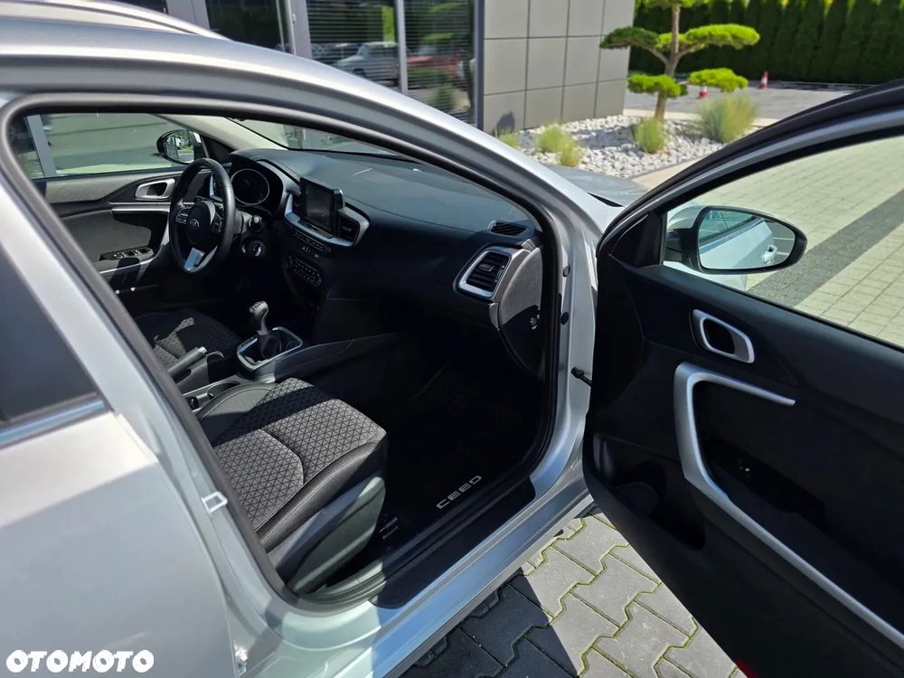 Kia Ceed 1.6 CRDi SCR L - 24