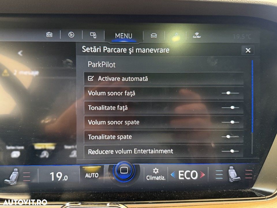 Volkswagen Touareg - 25
