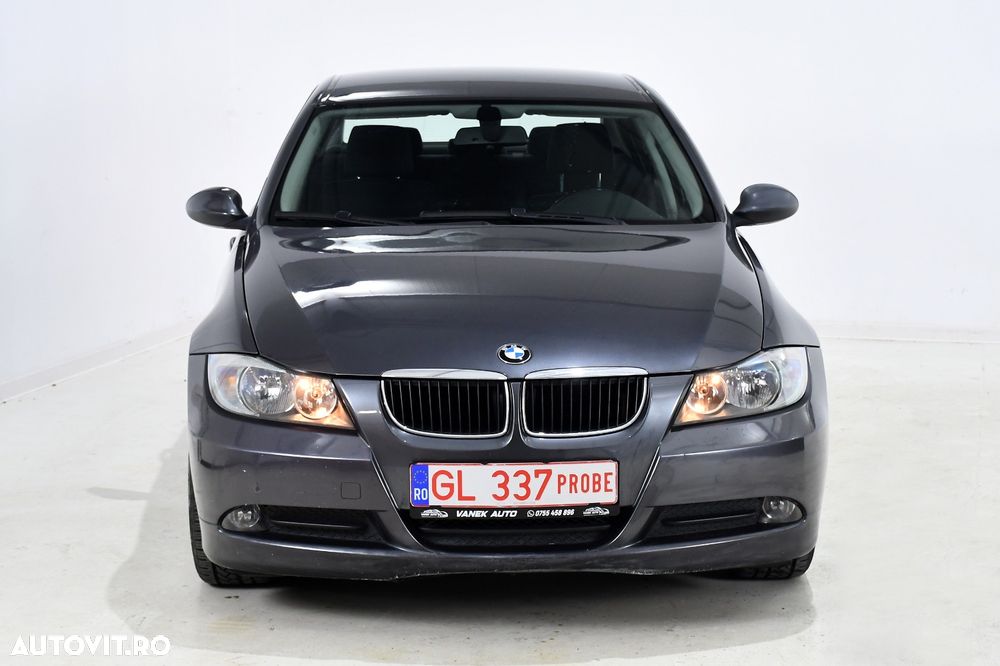 BMW Seria 3 318i - 3