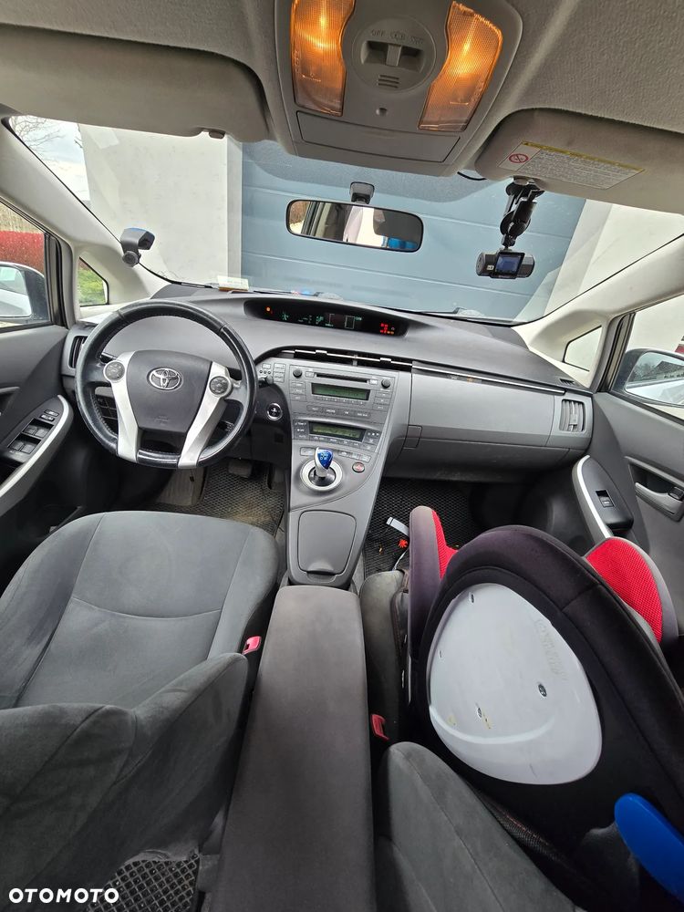 Toyota Prius 1.8 HSD Luna - 11