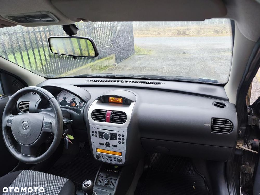 Opel Corsa 1.2 16V Edition - 4