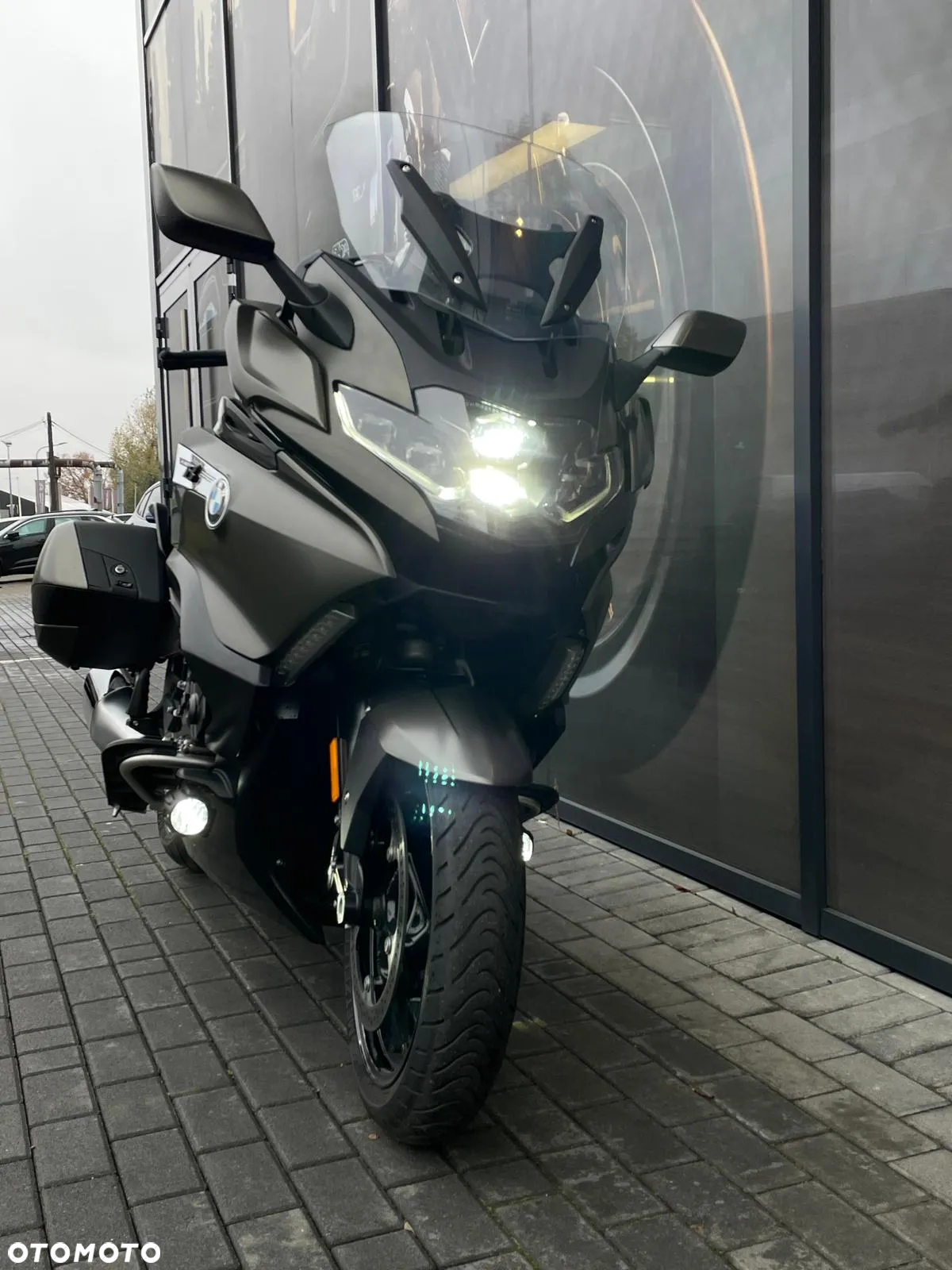 BMW K - 8