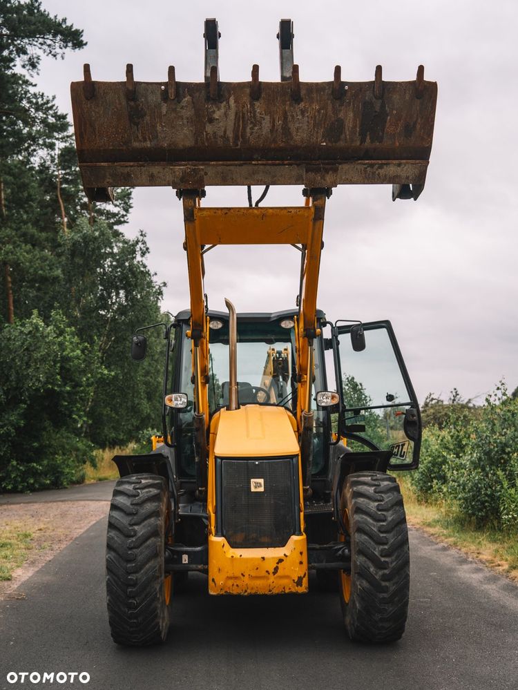 JCB 4CX - 4