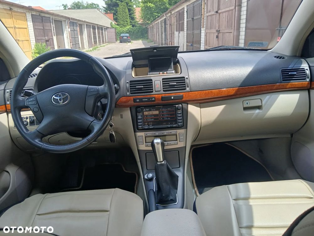 Toyota Avensis 1.8 VVT-i Sol - 8