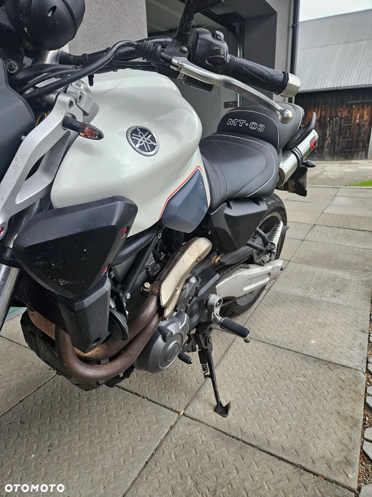 Yamaha MT - 17