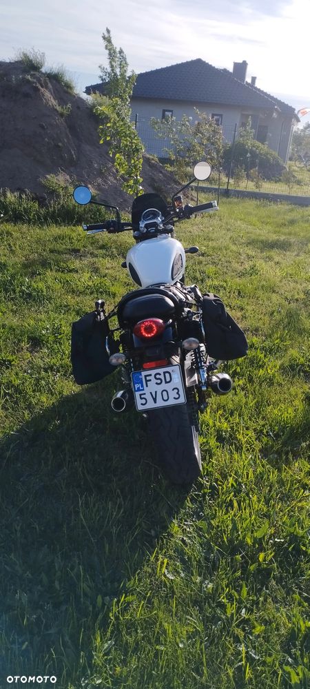 Triumph Street Twin - 18