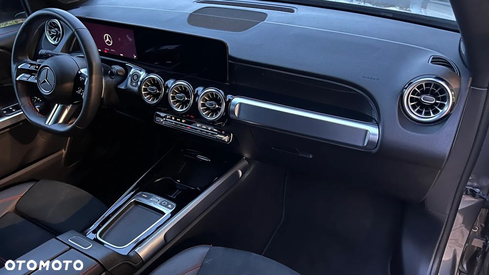 Mercedes-Benz GLB 220 d 4-Matic AMG Line 8G-DCT - 13