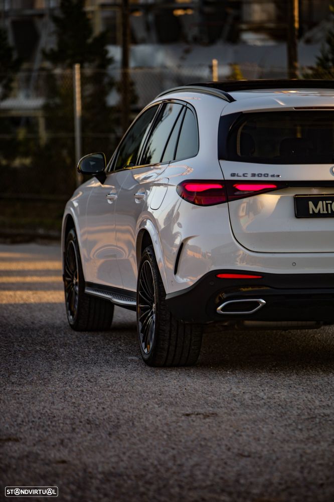 Mercedes-Benz GLC 300 de 4Matic 9G-TRONIC Edition AMG Line - 33