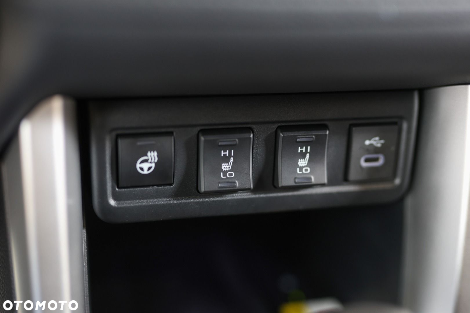 Toyota Corolla Cross - 28