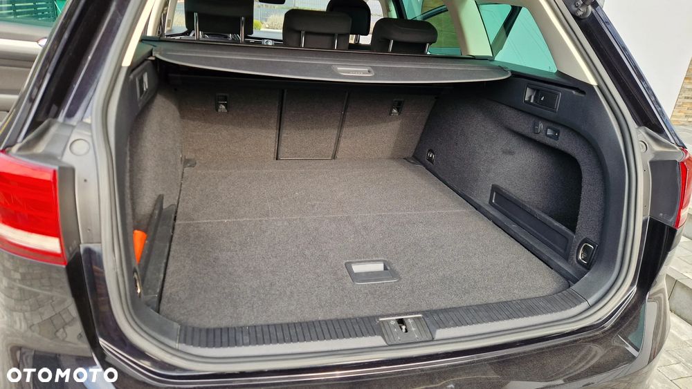 Volkswagen Passat - 38