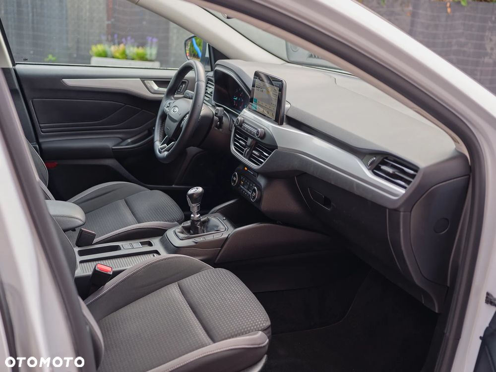 Ford Focus - 26