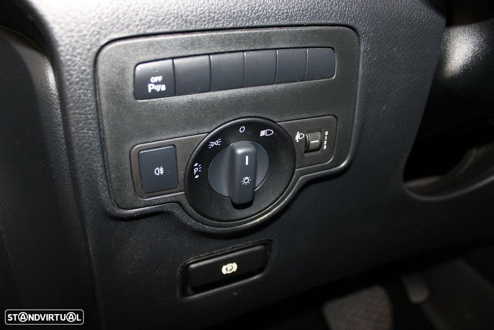 Mercedes-Benz VITO TOURER 116CDI AUTO - 11