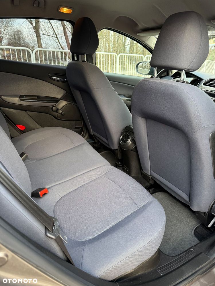 Fiat Bravo 1.9 Multijet Estiva Blue&Me - 17
