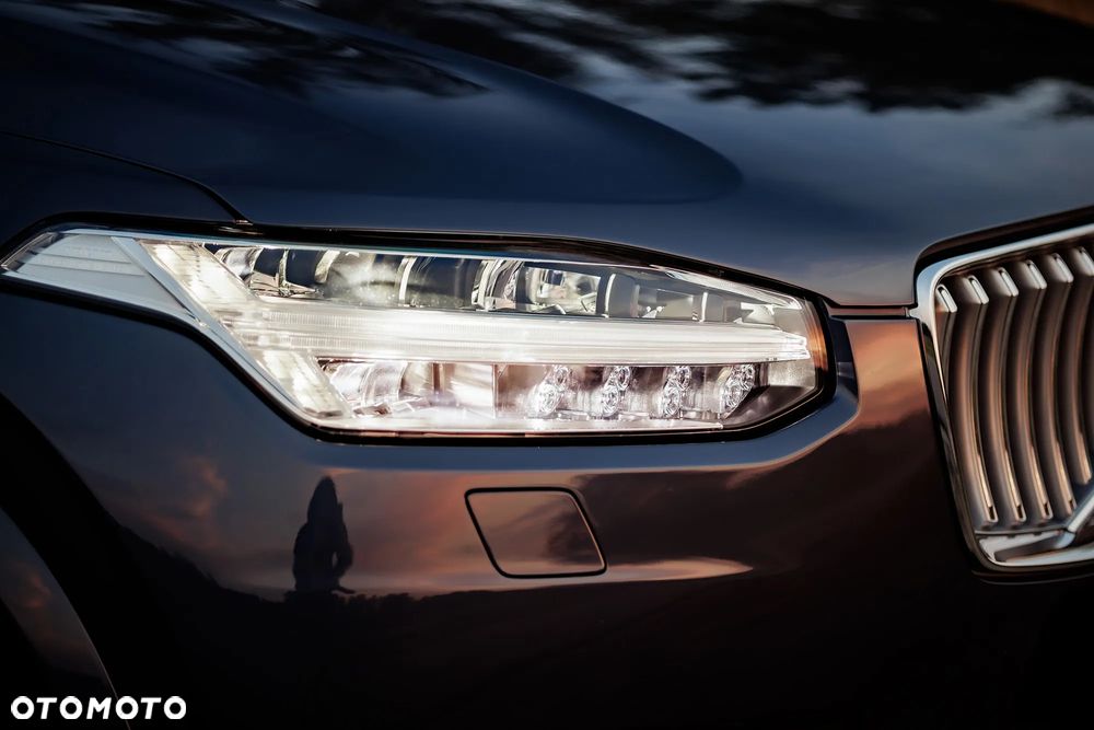 Volvo XC 90 - 8