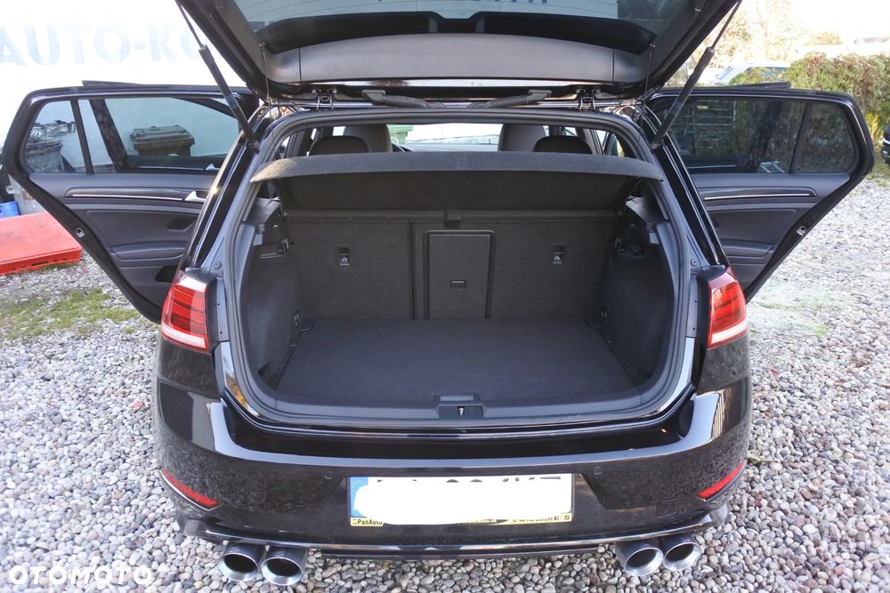 Volkswagen Golf - 10