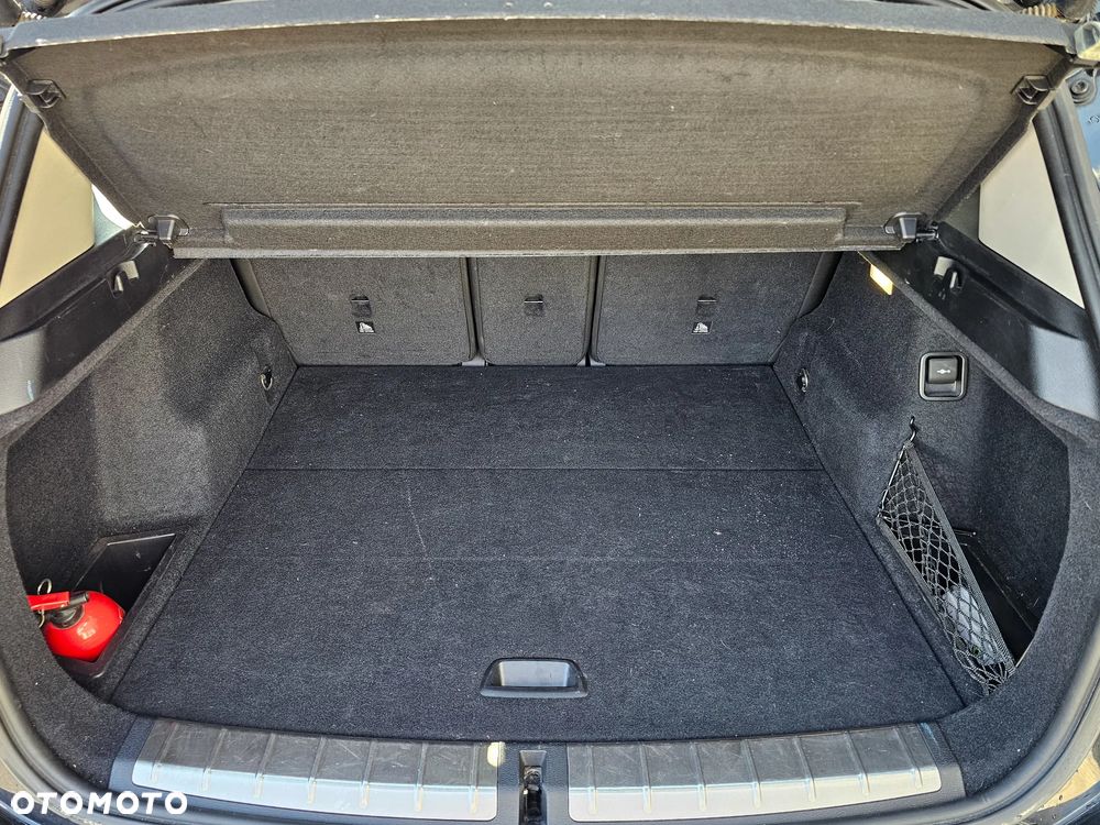 BMW X1 sDrive18d xLine - 19