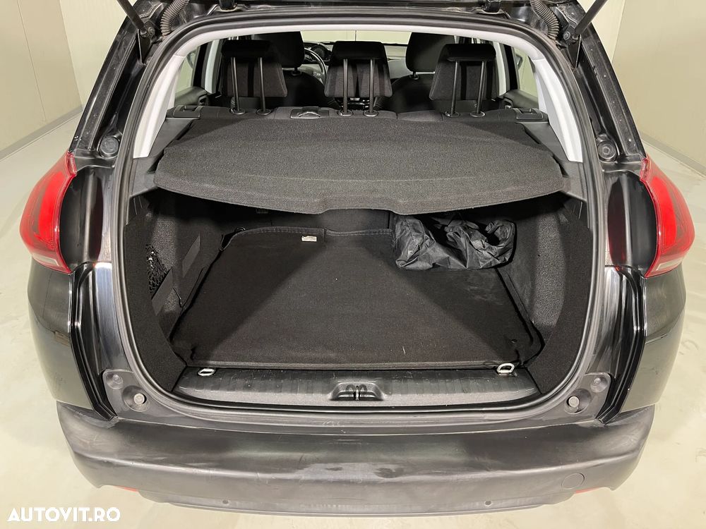 Peugeot 2008 1.5 BlueHDI FAP Allure - 12