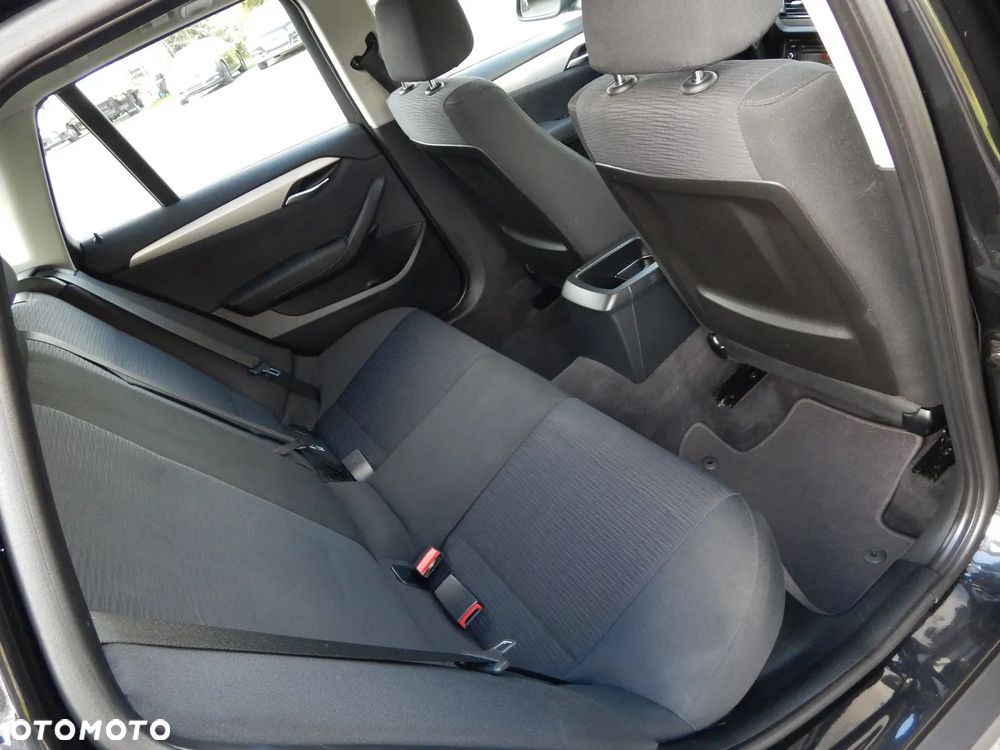 BMW X1 sDrive16d xLine - 13