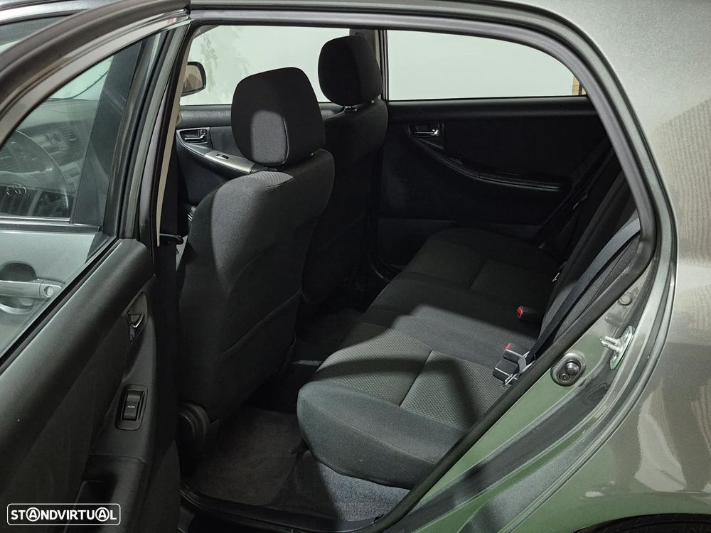 Toyota Corolla 1.4 D-4D MMT Sol - 25