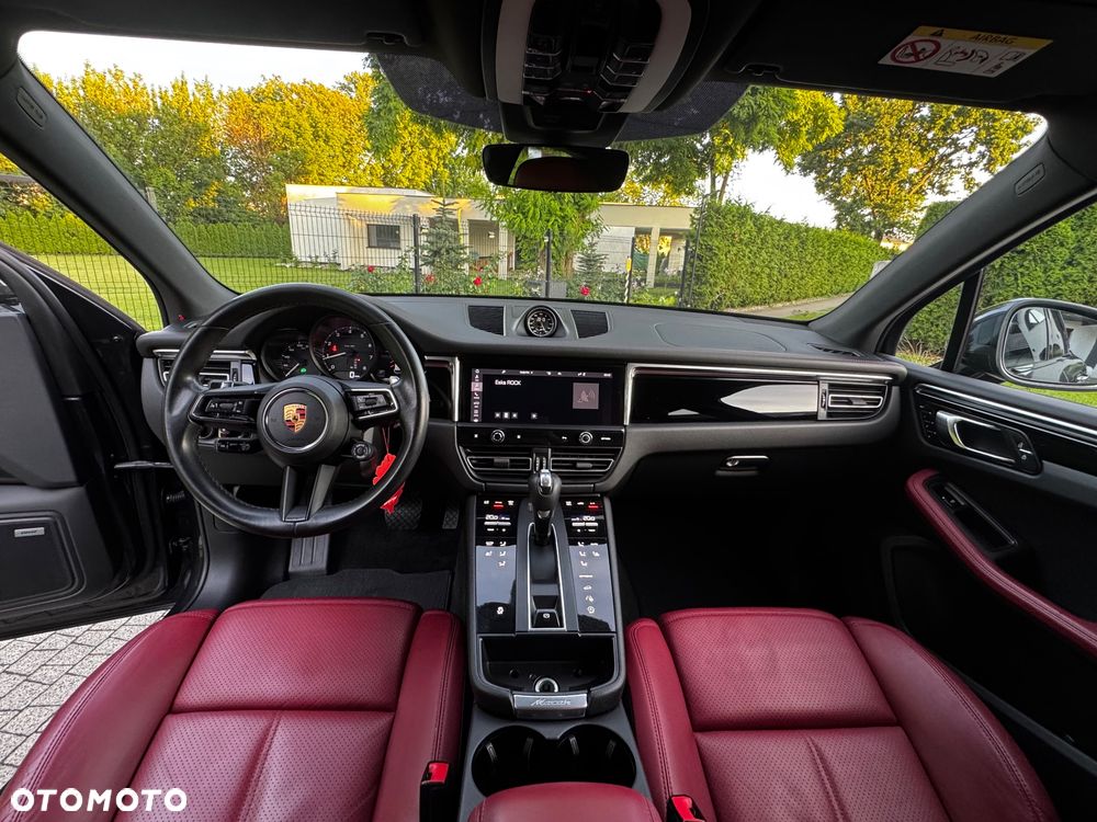 Porsche Macan T - 13