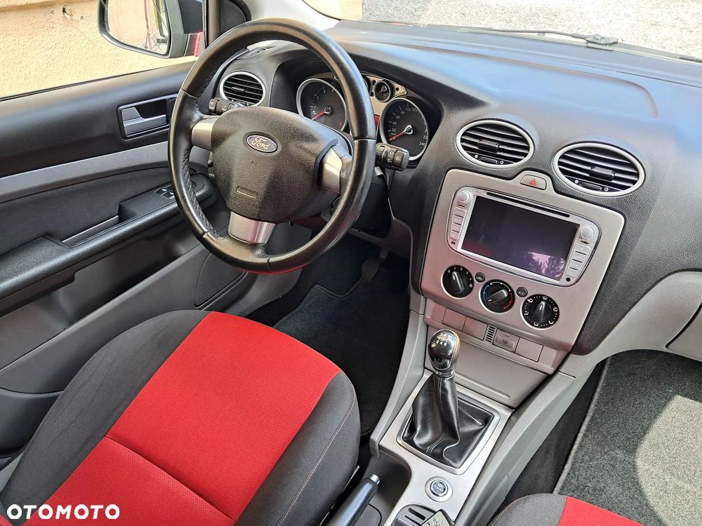 Ford Focus - 8