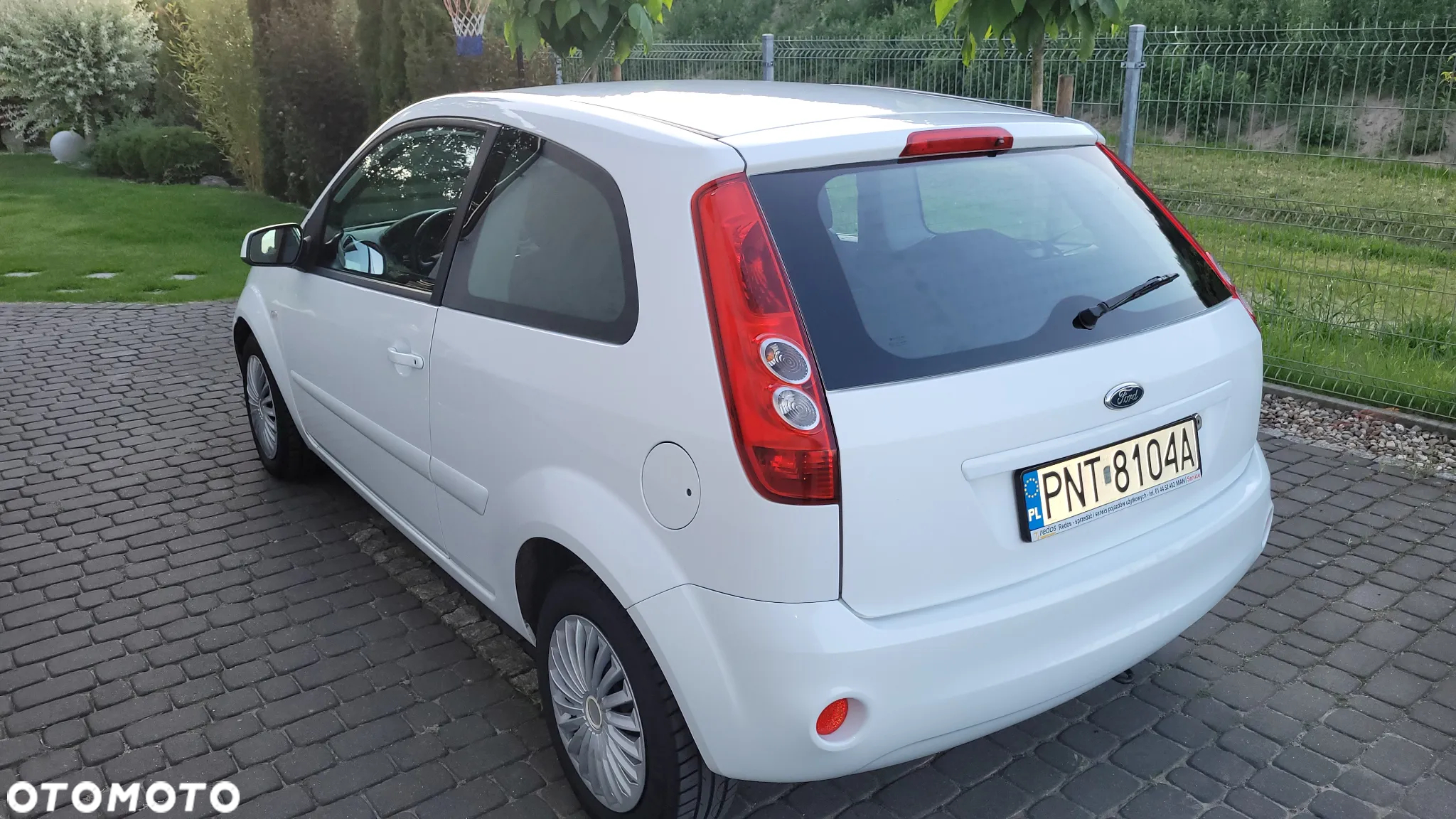 Ford Fiesta 1.3 Ambiente - 4