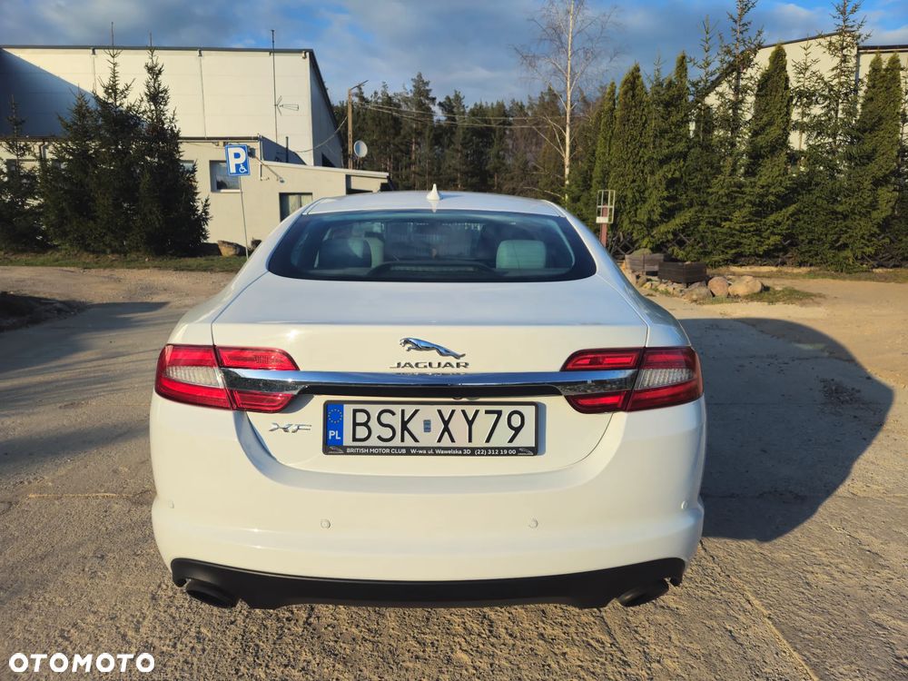 Jaguar XF 2.0 T Premium Luxury - 13